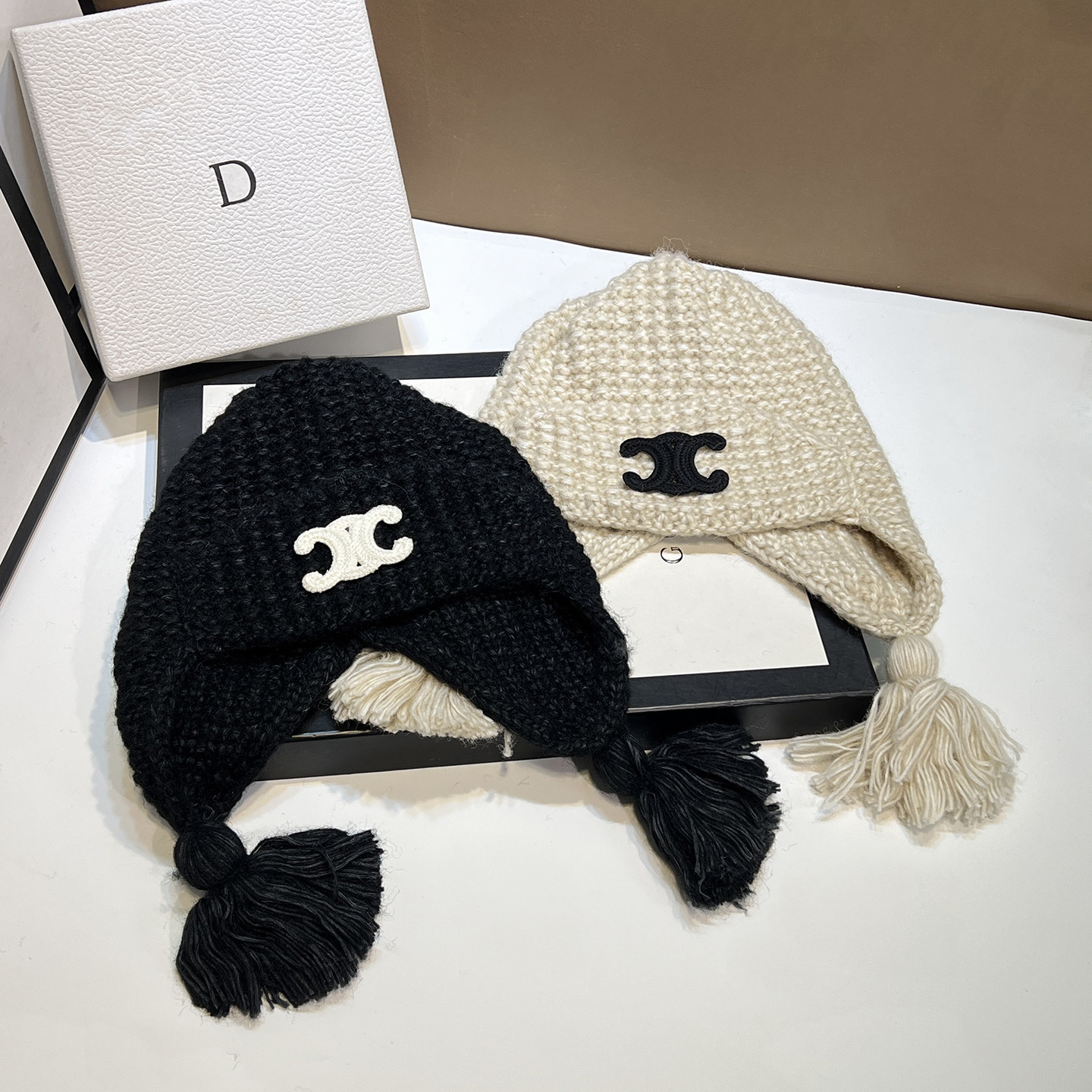 2025新款凯旋门雷锋帽女冬季保暖护耳帽毛线帽显脸小百搭针织帽潮