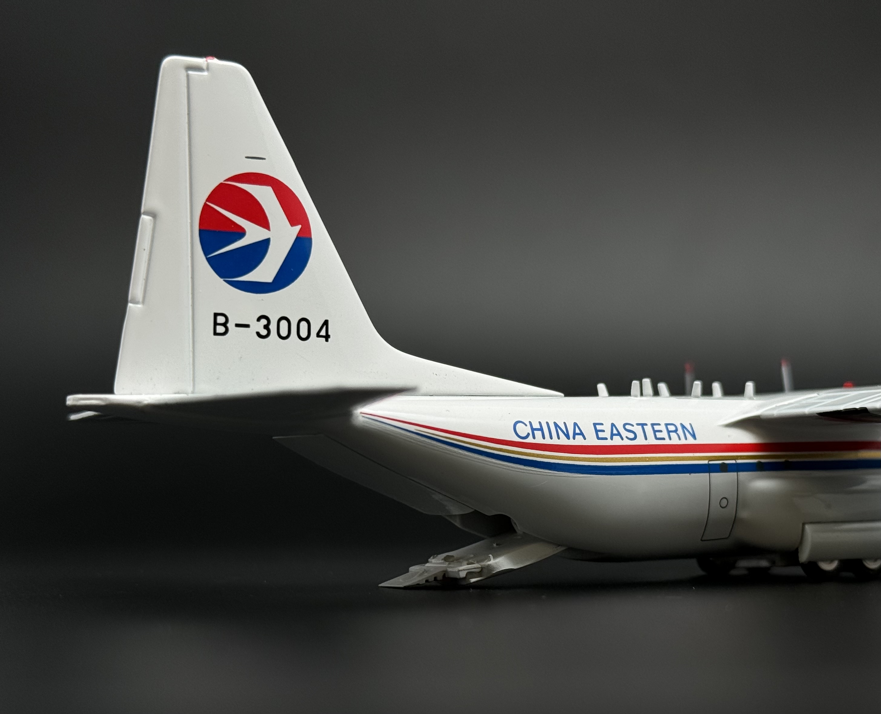 inflight 中国东方航空 1:200 洛克希德 C-130 飞机模型合金 东航