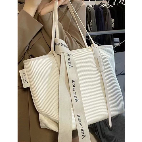 Вместительная и большая сумка через плечо, сумка на одно плечо, из натуральной кожи