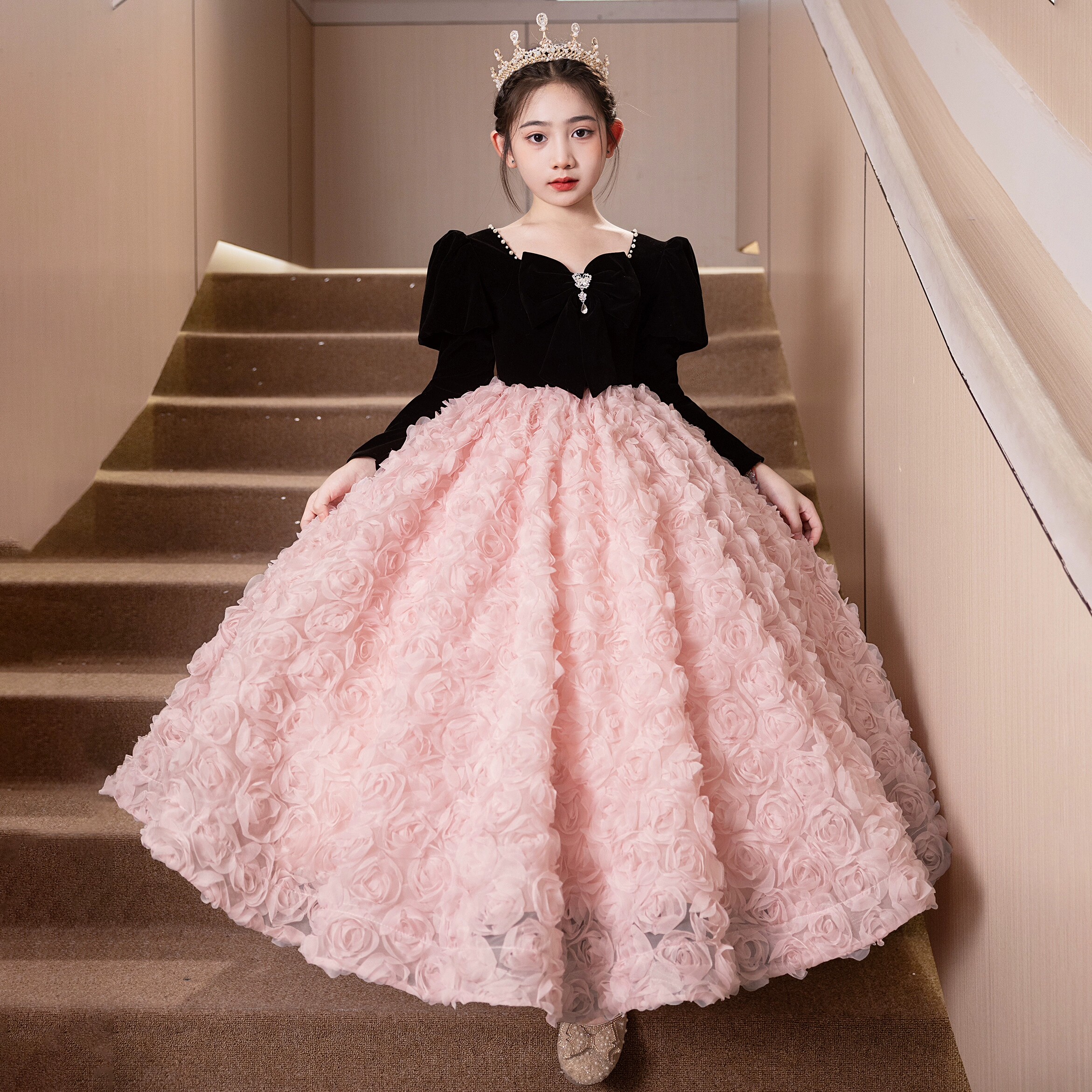 出租女童礼服轻奢高端秋冬季生日女孩公主裙儿童主持人钢琴演出