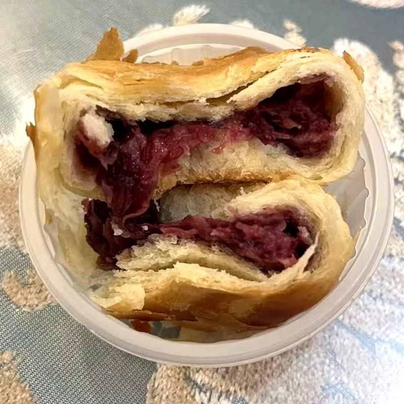 新品板正鲜花饼糕点经典心现烤y小吃玫瑰花云南特产嘉华传统零食