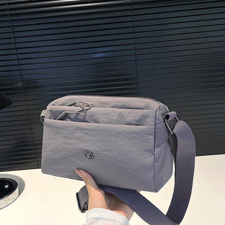 包包女士高级感大容量单肩斜挎女包新款日韩百搭轻便尼龙布小方包