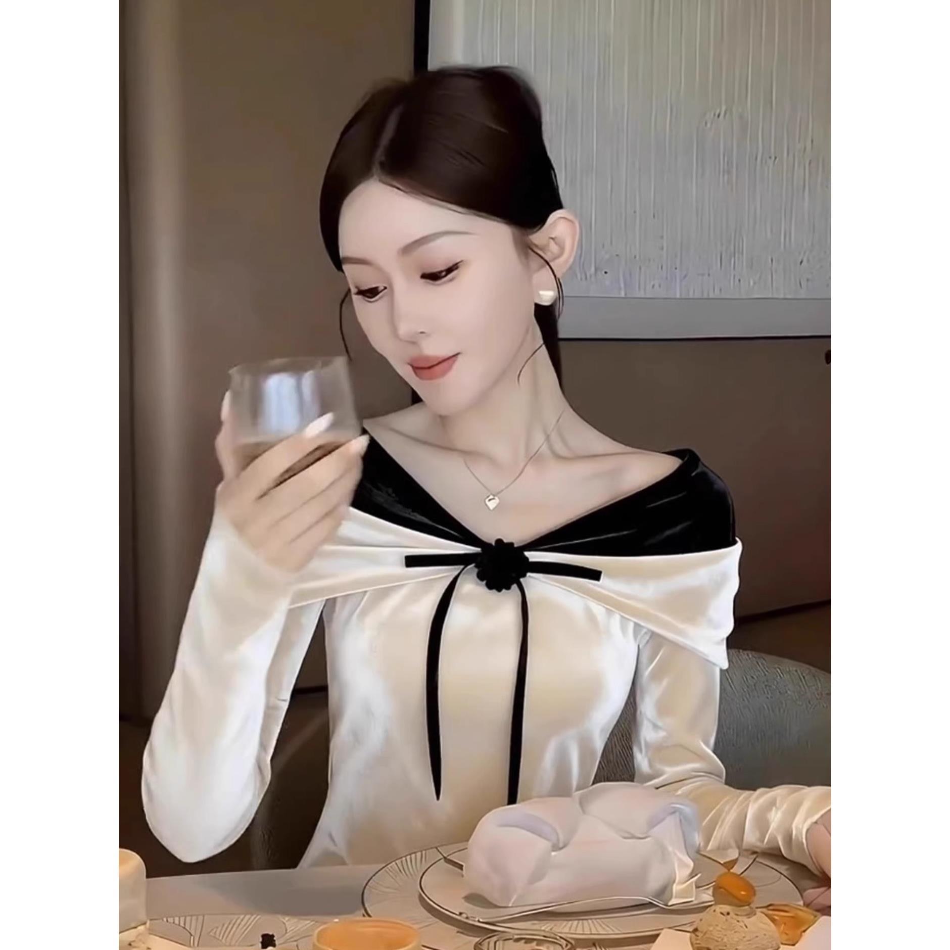 MONLOUVE专柜撤回国际大牌女装香槟色一字肩扭结丝绒衬衫长袖小众