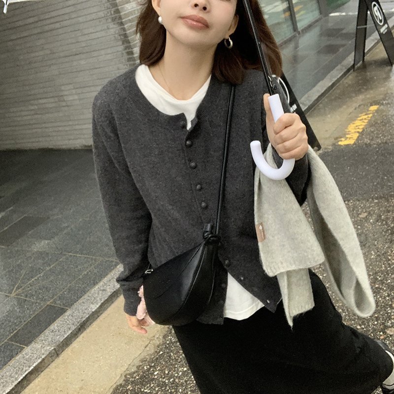 333sss 小包扣全羊毛灰色针织衫毛衣开衫女短款