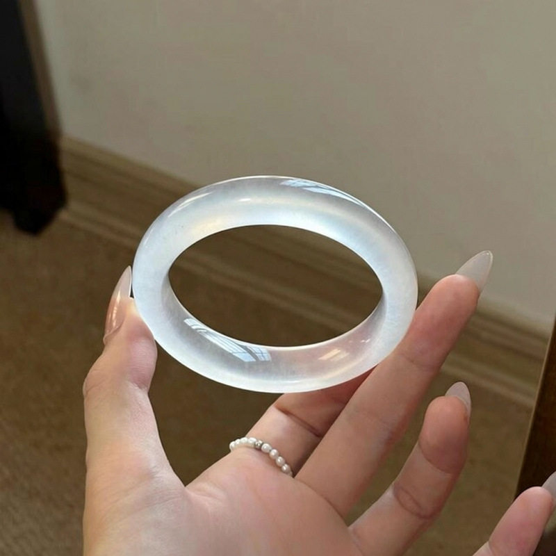 高冰白月光荔枝冻玛瑙手镯天然
