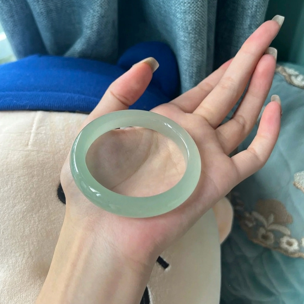 发和田玉晴水手镯湖水绿圆条冰种青白玉扁条茶色天然东陵玉镯