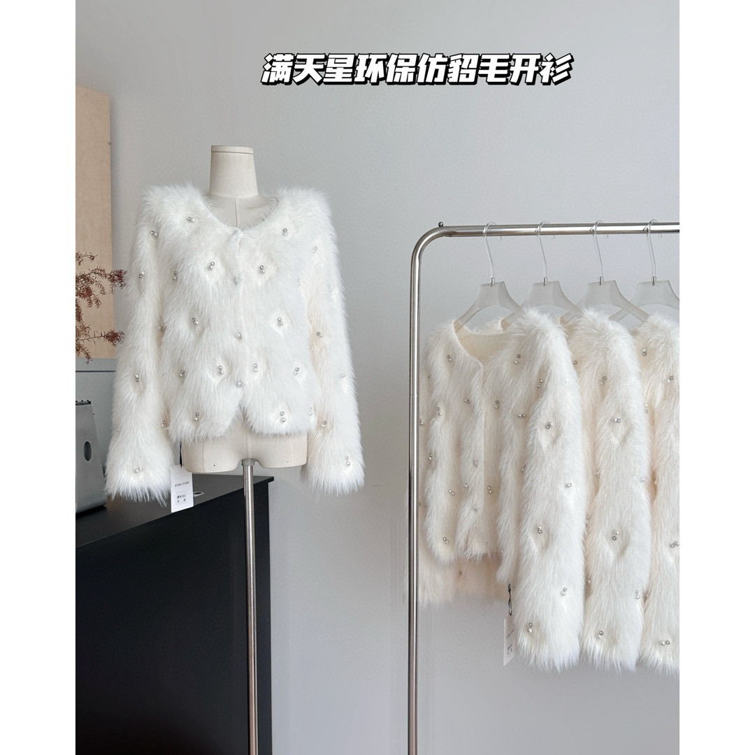 珍珠扣满天星环保仿貂毛短外套