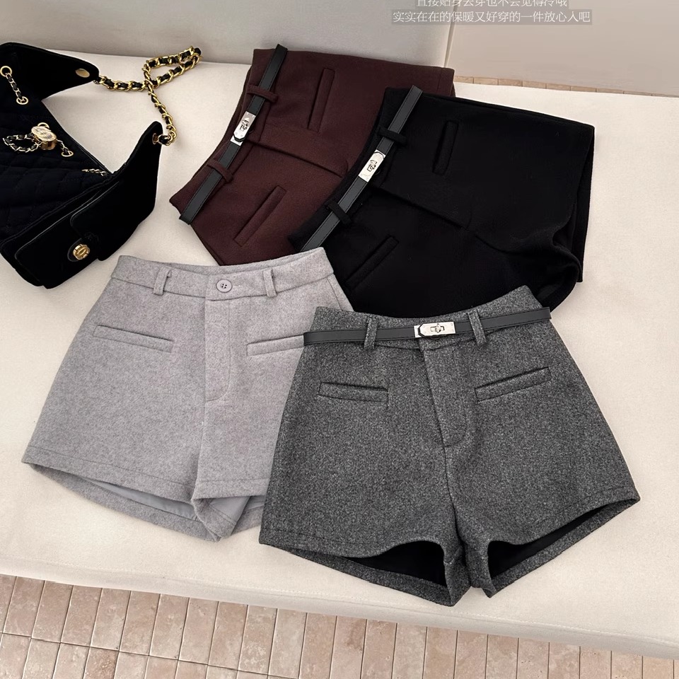 灰色高级感毛呢直筒短裤女秋