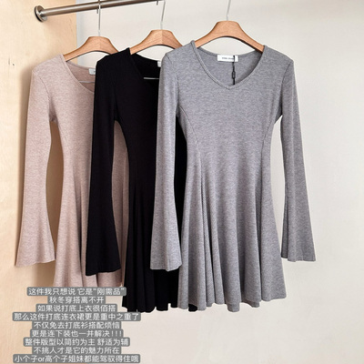 巨好看的收腰长袖针织连衣裙女