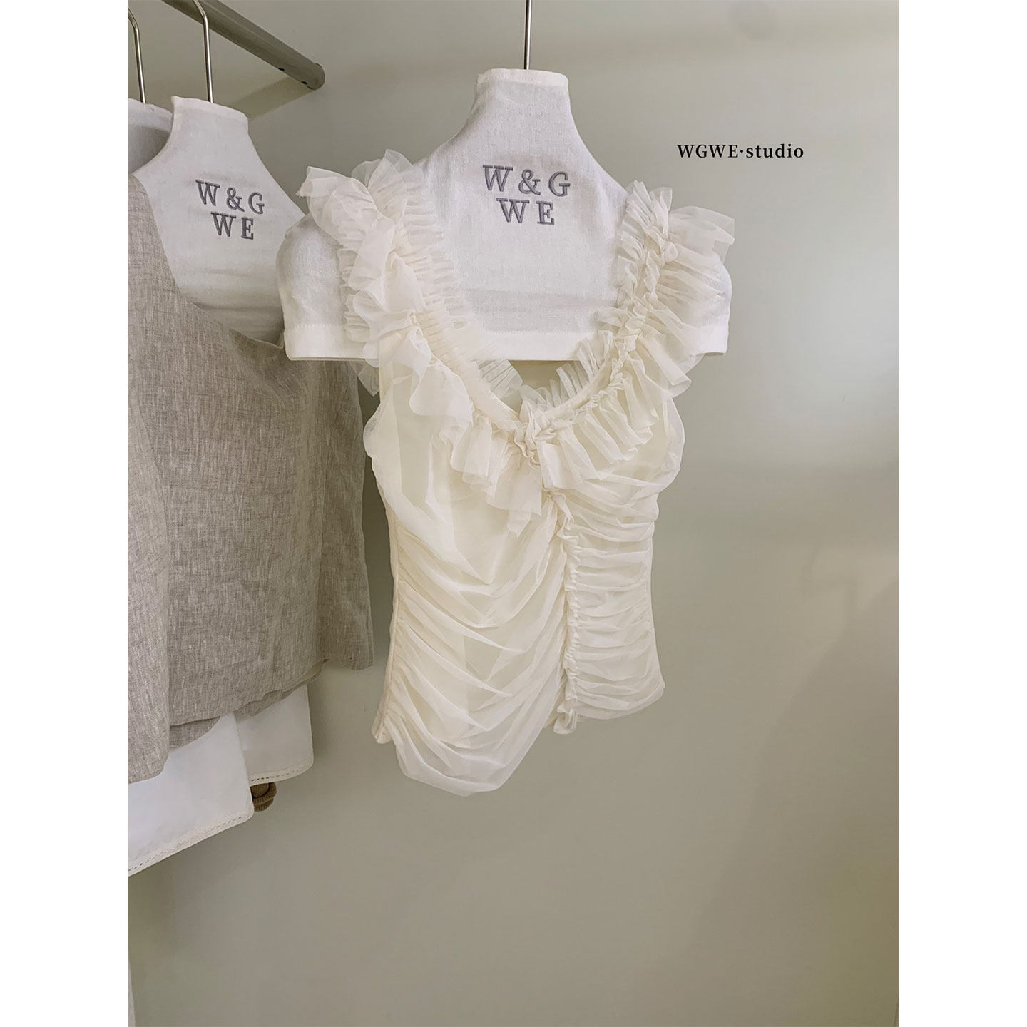 网纱露肩无袖修身背心女夏外穿