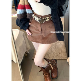 绝美灯芯绒a字半身裙女冬外穿2026春季复古加绒包臀裙防走光短裙