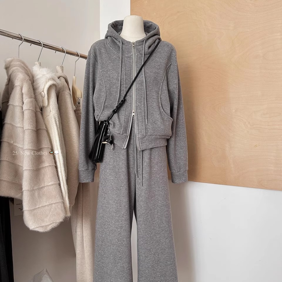 加绒连帽卫衣女+休闲裤一整套