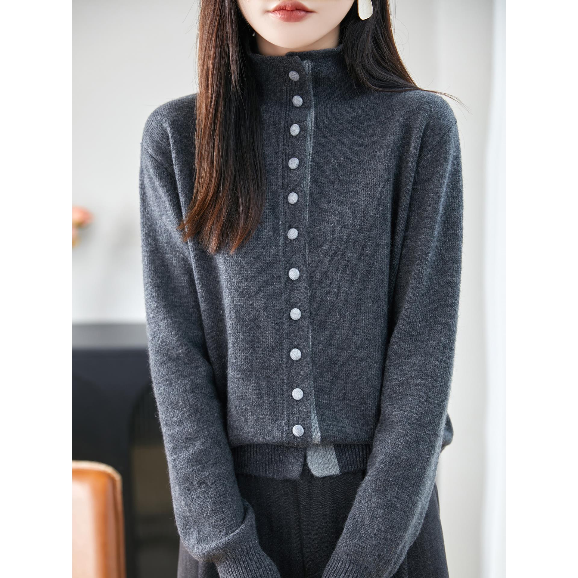 MONLOUVE法式高端立领撞色毛针织衫女2025新款宽松毛衣加厚保暖打