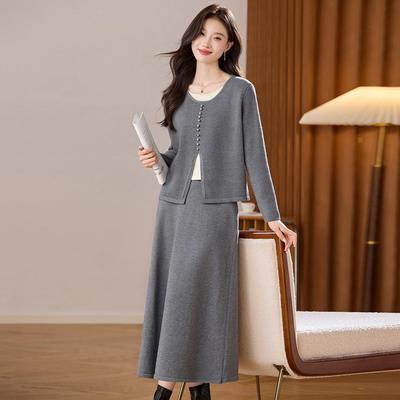 MONLOUVE针织套装裙子2025新款今年流行爆款两件套毛衣裙女洋气轻