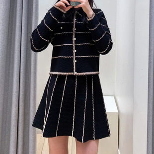 21秋冬法单s家波浪条纹理小香翻领单排扣针织开衫 短外套半裙套装