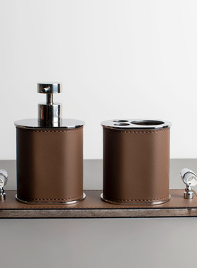 现代简约皮革香薰皂液器卫浴摆件样板间售楼处酒店马毛收纳盒摆设