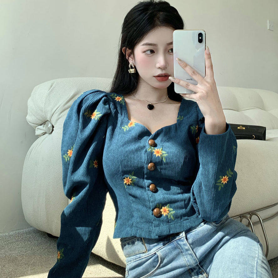 复古长袖衬衣2021年秋季新款女装时尚短款刺绣衬衫泡泡袖休闲上衣