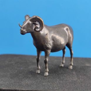 黄铜羚羊动物模型仿真模型南非剑羚跳羚高旋角羚印度黑马绵羊摆件