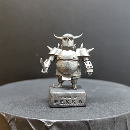黄铜做旧部落冲突Supercell皇室战争 皮卡超人雕像 手办 模型摆件