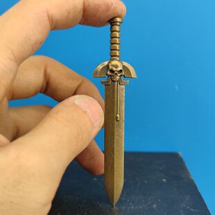 黄铜战锤40K1/18魔剑卫仲裁者战团军士动力刀剑 3.75战锤武器