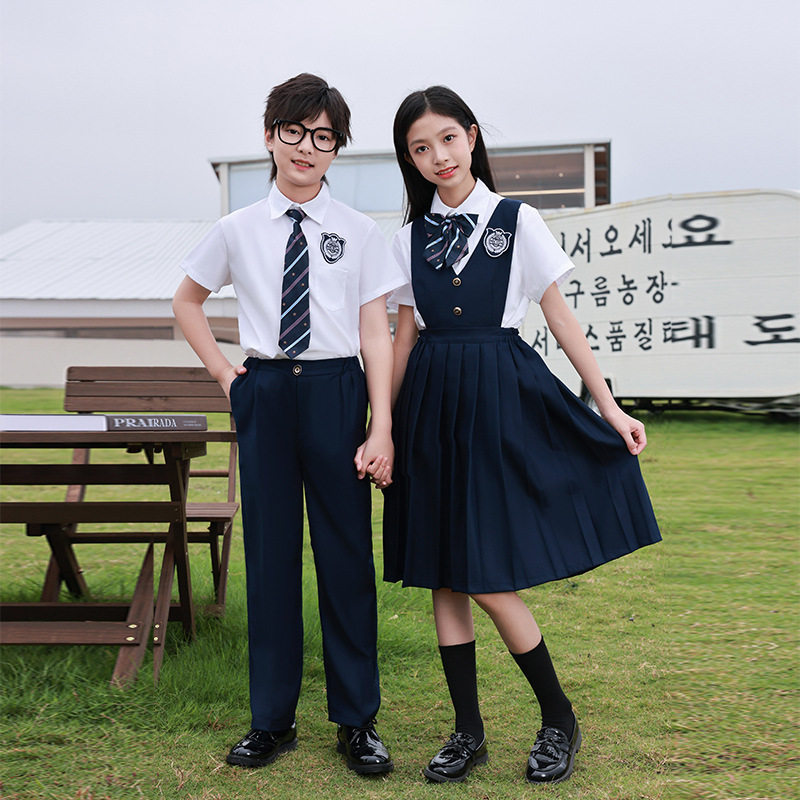 可爱英伦风中小学生短袖班服