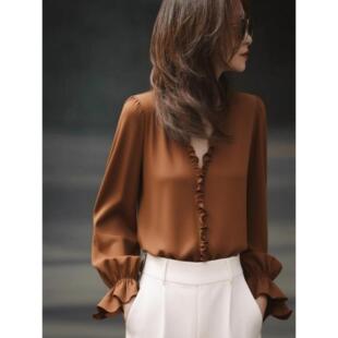 MONLOUVE法式优雅绝美棕色木耳边v领长袖衬衫女秋季新款百搭通勤