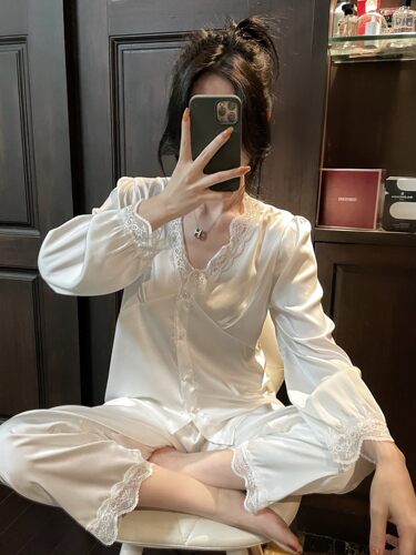维多真丝密睡衣套装女V领蕾丝公主风甜美花边蚕丝家居服网红薄款 - 封面