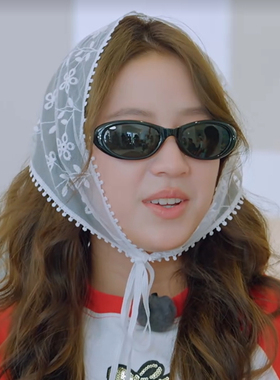 地球超新鲜欧阳娣娣同款白色下摆裙帘蕾丝头巾女叠穿三角巾丝巾