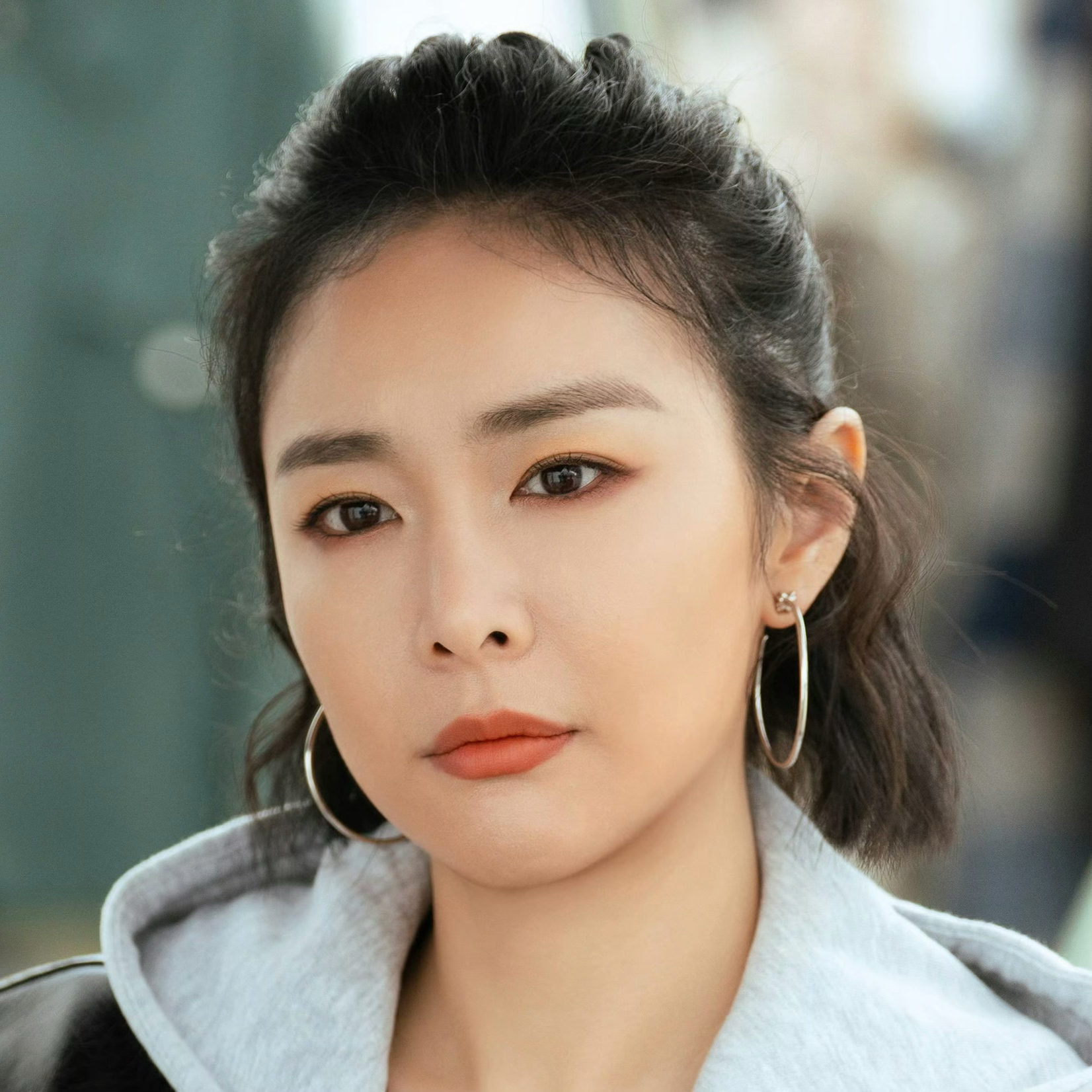 亲爱的仇敌高叶罗曼同款耳环女简约时尚气质通勤设计圆形耳圈耳钉