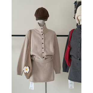 欧货复古立领加厚毛衣开衫+针织半身裙女气质巨好看冬装套装韩系