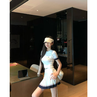 2026春夏超火运动白色针织短袖T恤+百褶半身裙一整套ootd穿搭套装