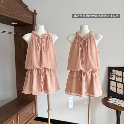 肉桂色法式荷叶式浪漫背心连衣裙