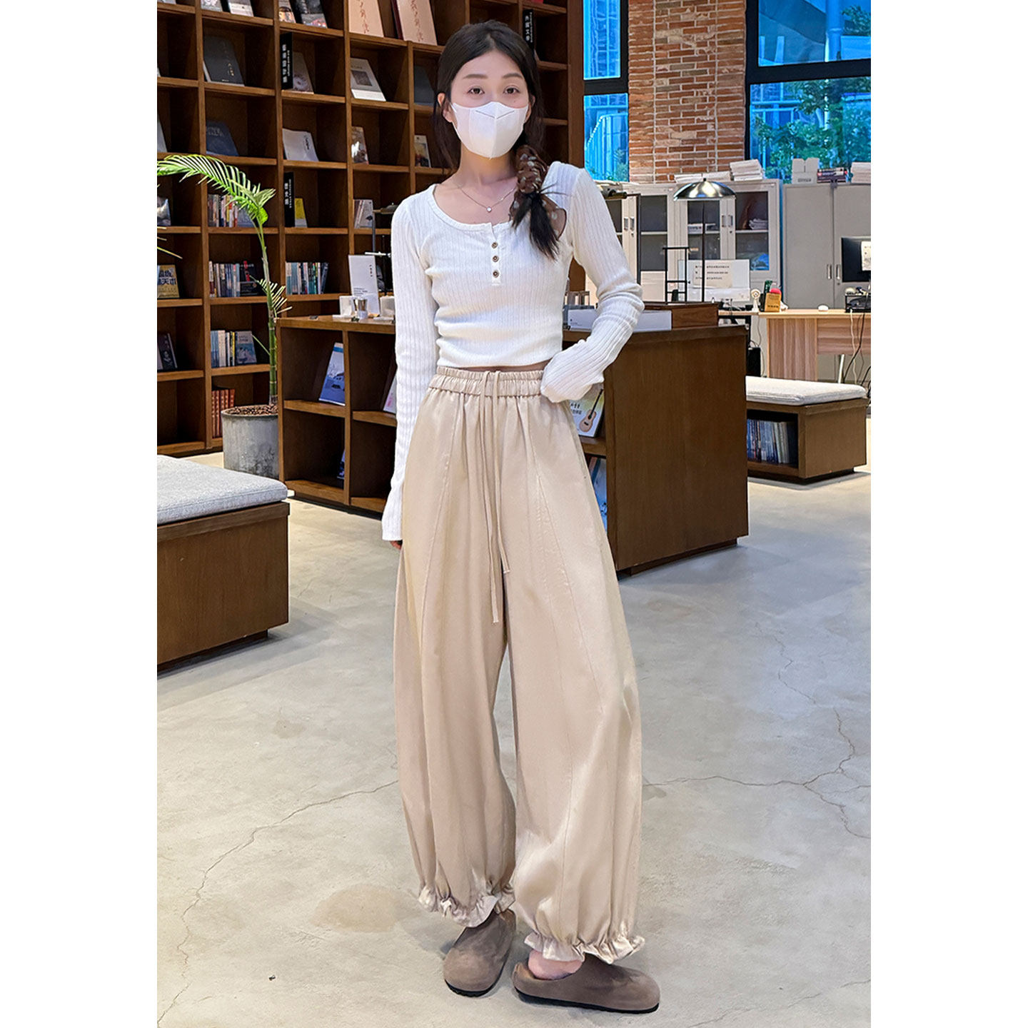 咖色木耳边花苞休闲裤女秋冬新宽松显瘦垂感阔腿气球裤运动灯笼裤,女装/女士精品,休闲裤,淘宝优惠券,粉丝福利购,淘宝优惠卷