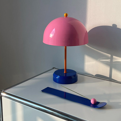 北欧风彩色多巴胺台灯