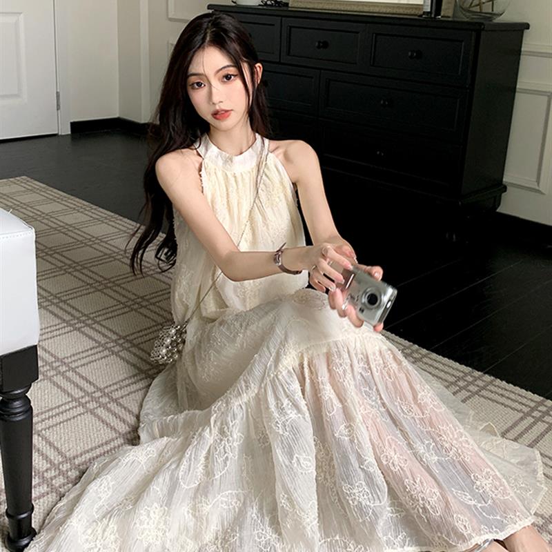 仙女白色蕾丝露肩沙滩长裙海边度假吊带裙子法式复古挂脖连衣裙夏