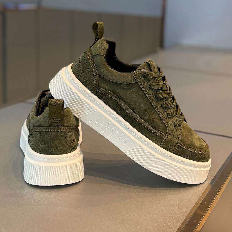 欧洲站休闲板鞋男2026年秋冬季新款厚底鞋翻毛皮纯色百搭潮流男鞋,户外/登山/野营/旅行用品,户外休闲鞋,淘宝优惠券,粉丝福利购,淘宝优惠卷