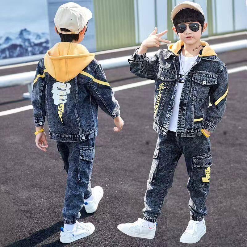 韩版男童牛仔套装春秋中大童连帽外套长裤两件套潮卡通纽扣上衣裤