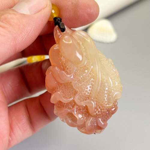 云南龙陵老矿精雕百财白菜吊坠