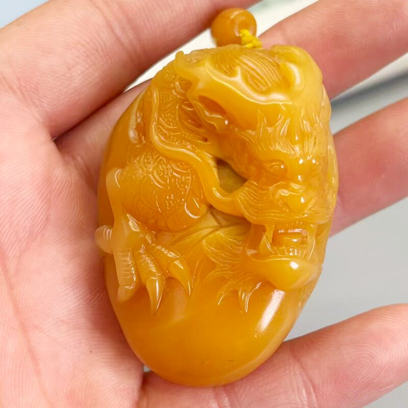 馆藏级大师工黄龙玉缅黄龙牌霸气吊坠手玩老料招财转运挂件