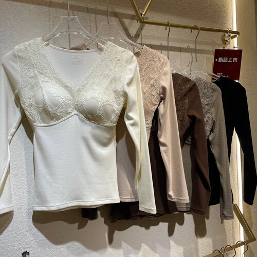 秋冬蕾丝V领暖绒带胸垫保暖上衣