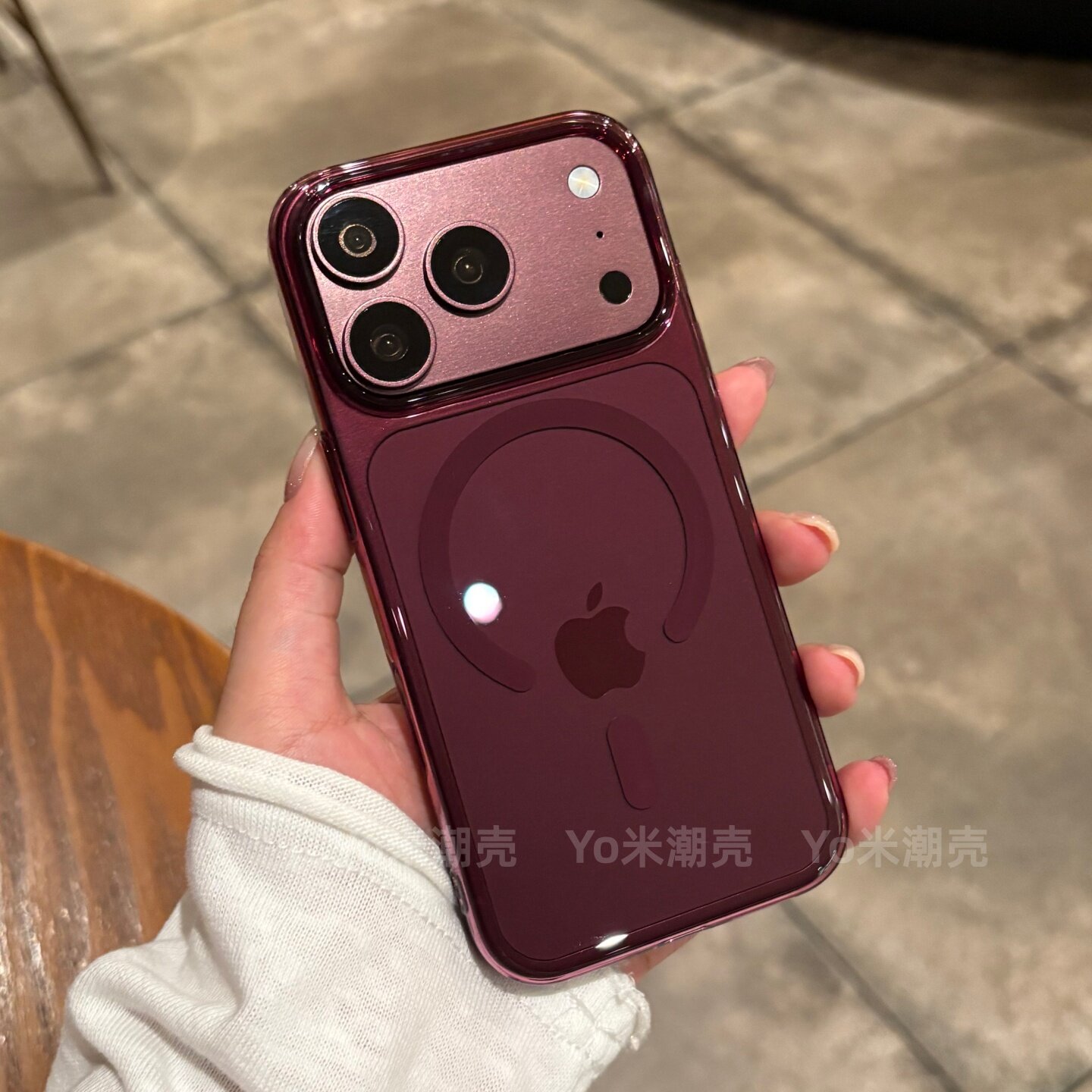 【高品质】久用抗黄冰透磁吸硬壳