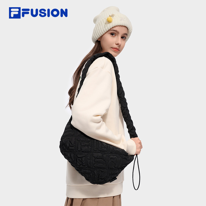 FILAFUSION斐乐潮牌挎包