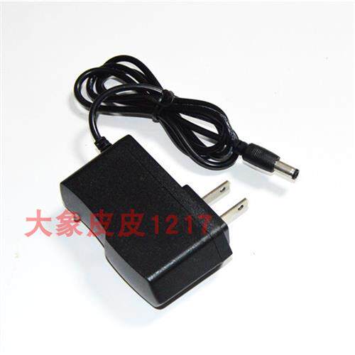 电魂 DH-006SC 数码强光探照灯 聚光远射灯 充电器怎么看?