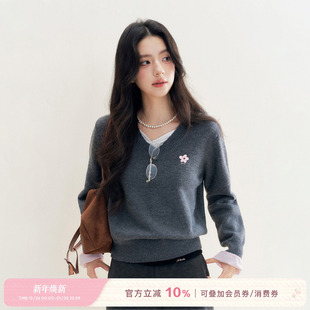 羊毛混纺 浪漫格调 假两件格纹拼接花灰色v领毛衣 25aw Kroche