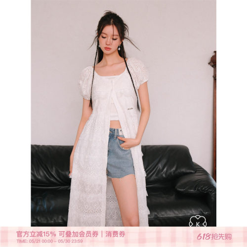 蕾丝花边直筒方领泡泡袖连衣裙