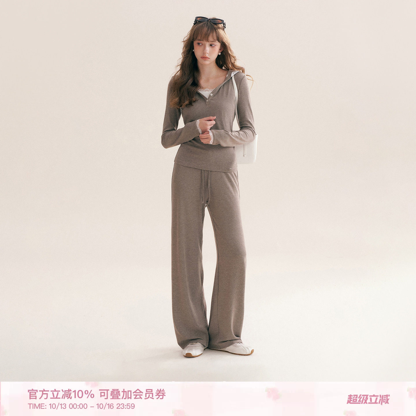 Kroche 26aw 慵懒休闲 蕾丝花边假两件连帽T恤卫衣直筒休闲裤套装