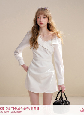 Kroche 26ss 浪漫邂逅 蕾丝拼接 翻领斜肩褶皱收腰A字短款连衣裙