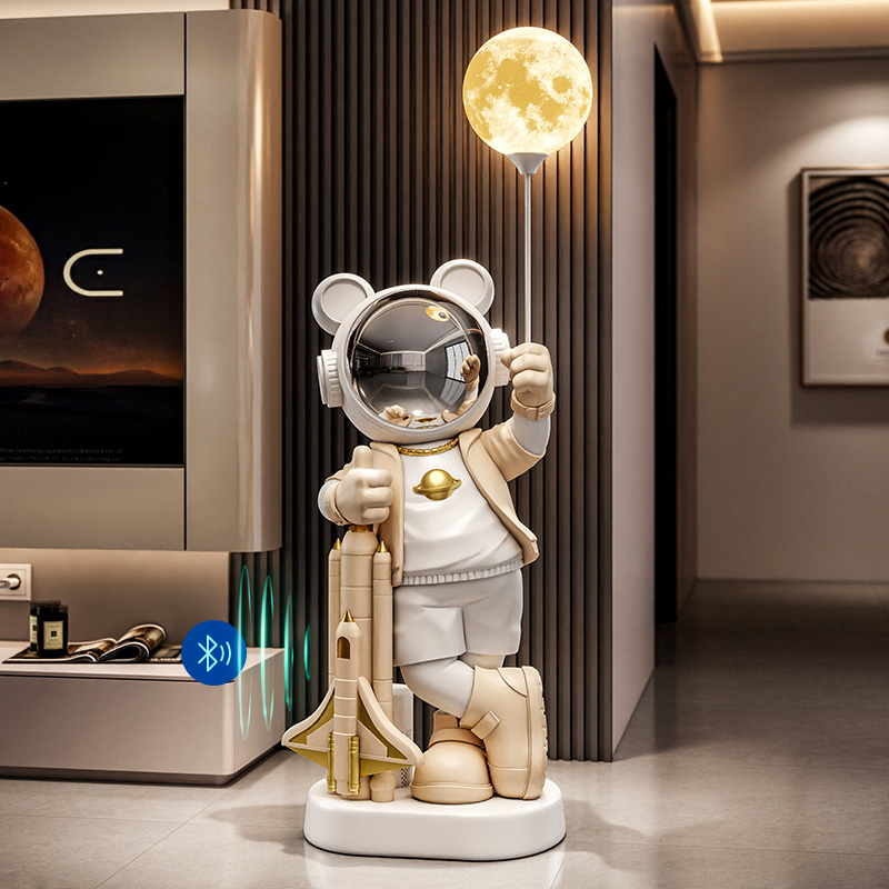 益方家居多功能太空人落地大摆件