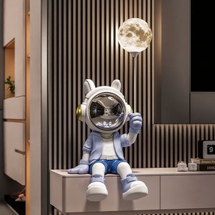 宇航员太空人落地坐姿摆件电视柜玄关送朋友乔迁新房高级感装饰品