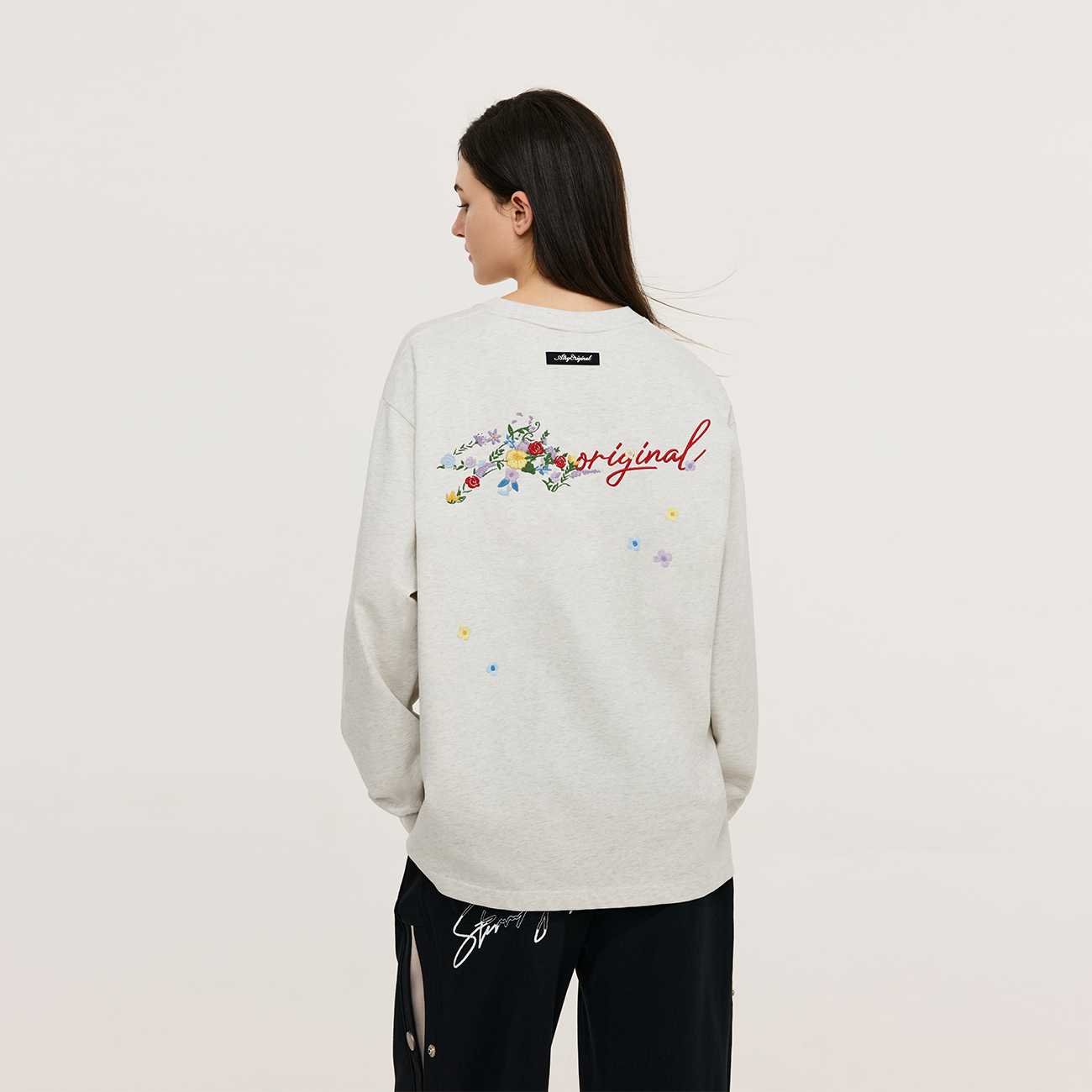 花卉刺绣宽松圆领情侣长袖